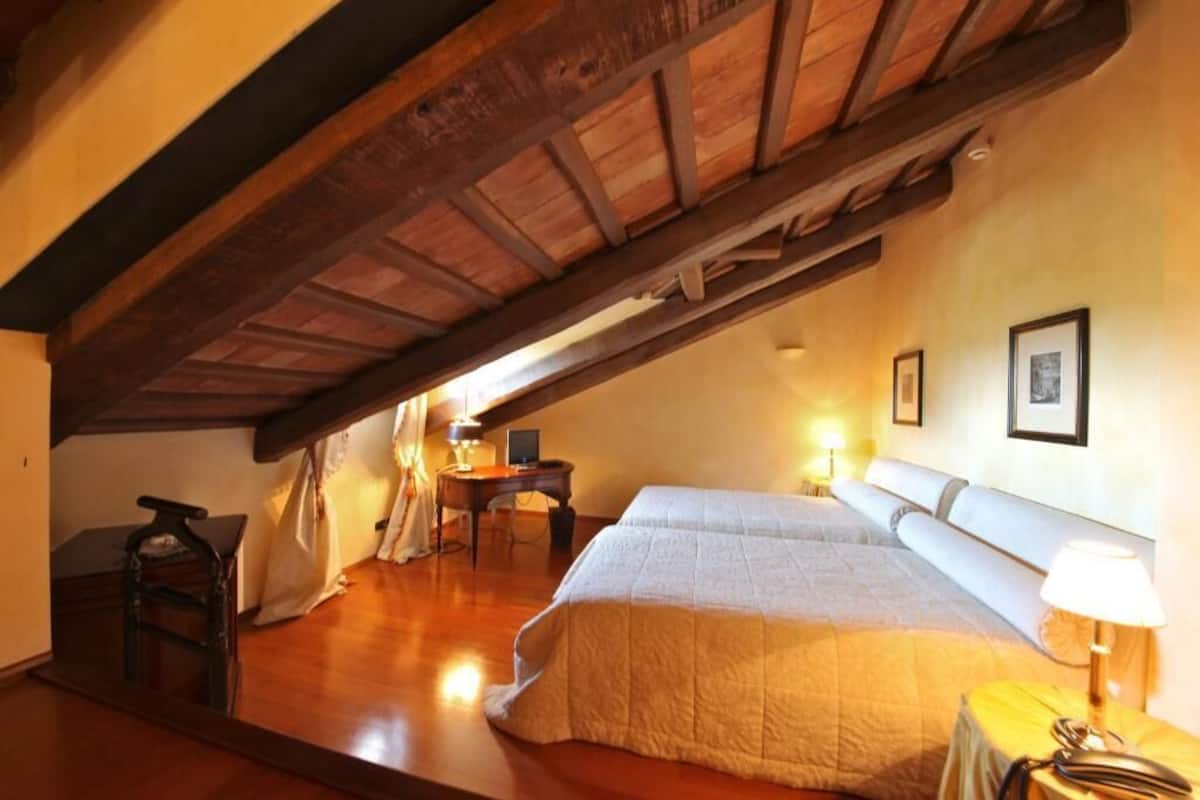 Junior Room, Multiple Beds