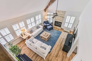 Smart TV, fireplace, books