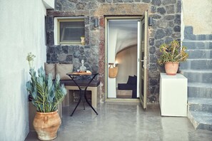 Exterior - Arvanitis Cave Village (Santorini)
