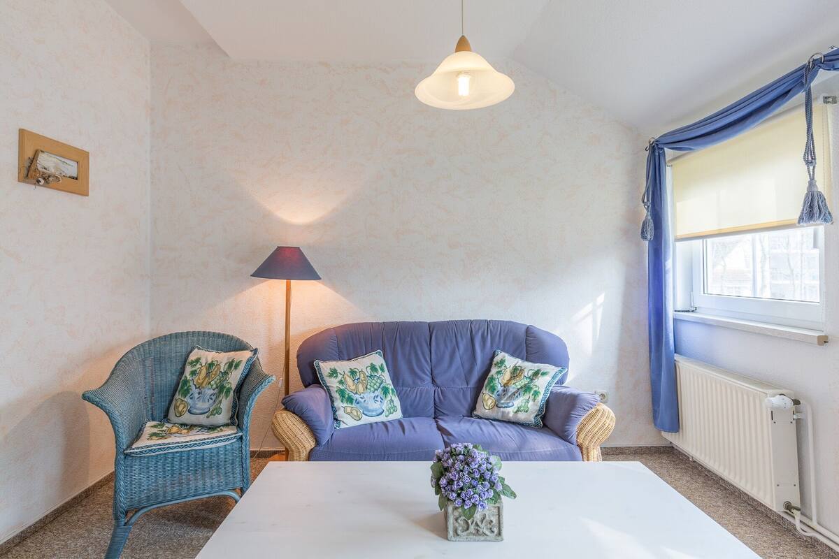 Apartment (incl. 70 EUR cleaning fee) | Living area | Flat-screen TV