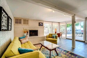 TV, fireplace - Tranquil Oasis near Old Town, hot tub, mtn views (Scottsdale)