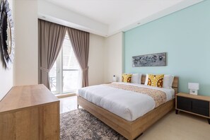 3 bedrooms, laptop workspace, iron/ironing board, WiFi