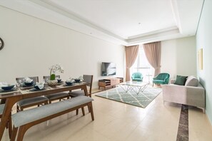 3 bedrooms, laptop workspace, iron/ironing board, WiFi