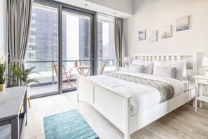 2 bedrooms, laptop workspace, iron/ironing board, WiFi - Gorgeous 2BR With Breathtaking Dubai Marina Views! (Dubai)