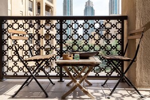 Apartment (1 Bedroom) | Balkon