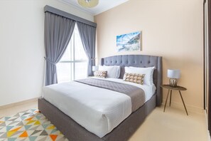 3 habitaciones y espacio para trabajar con laptop 