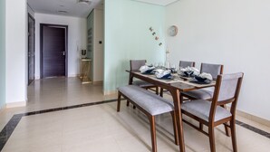 Unclassified image, 5 of 37, button - High-end & Stylish 3BR Apartment in Downtown Dubai (Dubai)