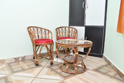 ADB Hotel Mountain View &Rooftop Restrurant