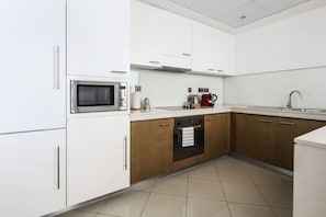 Oven, stovetop, dishwasher, highchair