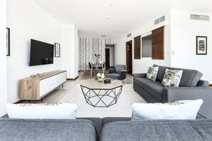 2 bedrooms, laptop workspace, iron/ironing board, WiFi