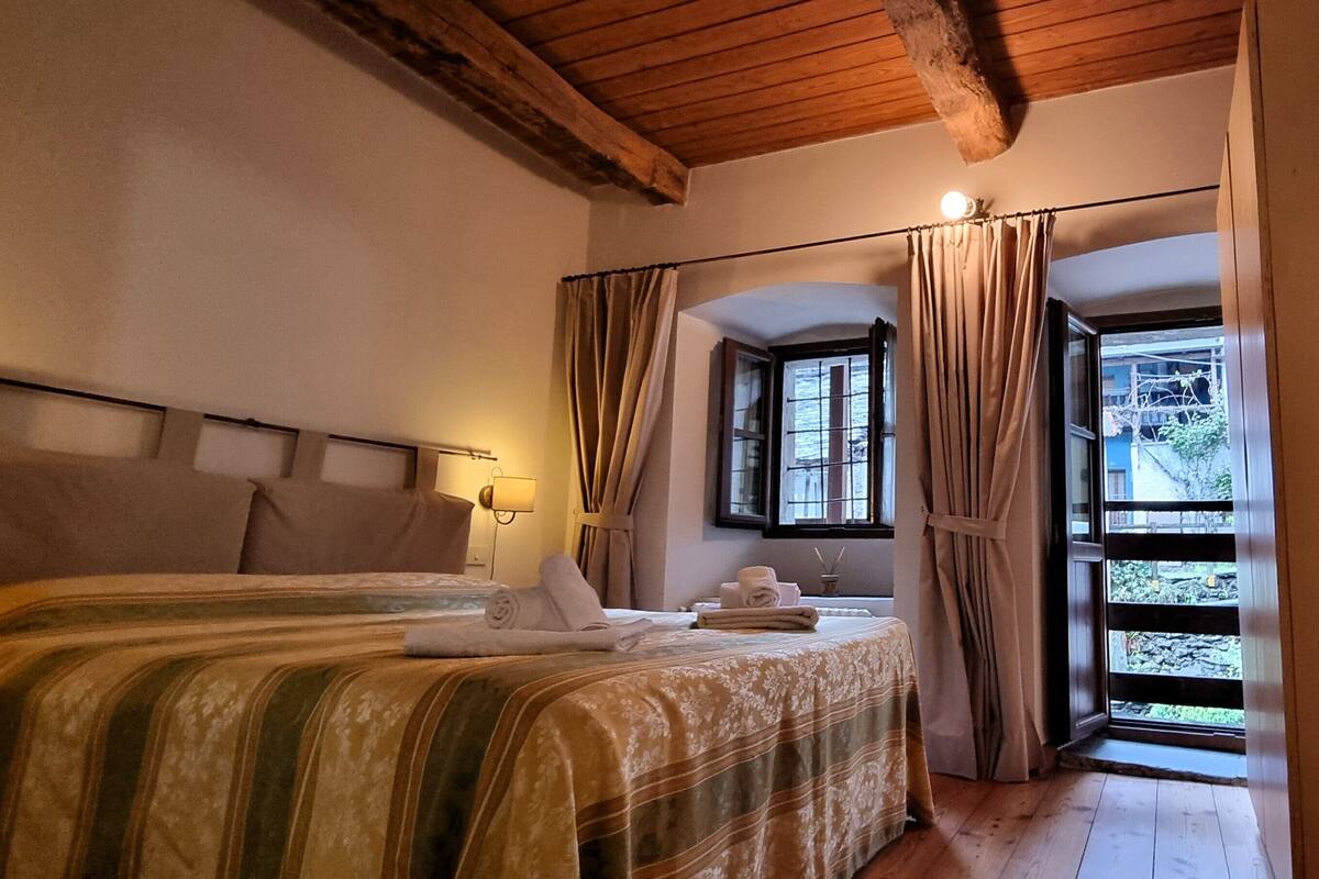 Standard Double or Twin Room | 1 bedroom, blackout curtains, free WiFi, bed sheets