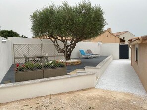 Outdoor dining - Charming Studio 4 people, 34 m² air conditioning, pool access (Ceyreste)