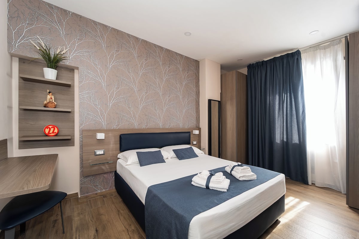 Standard Apartment | In-room safe, desk, laptop workspace, free WiFi