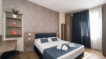 Standard Apartment | In-room safe, desk, laptop workspace, free WiFi