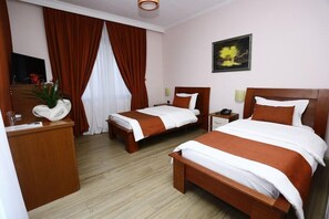 Room - Eklips Hotel (Farkë)