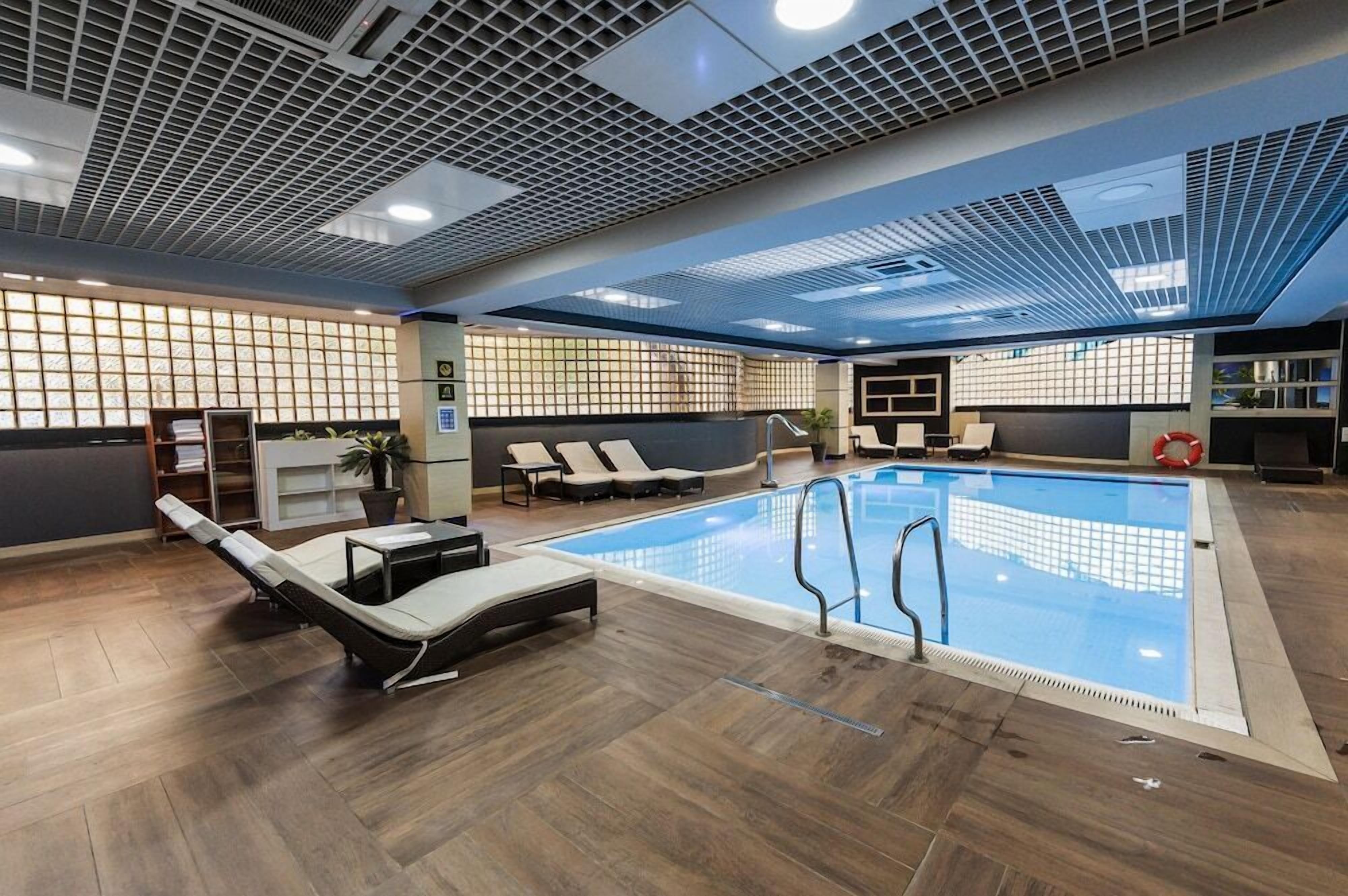 Indoor pool, outdoor pool