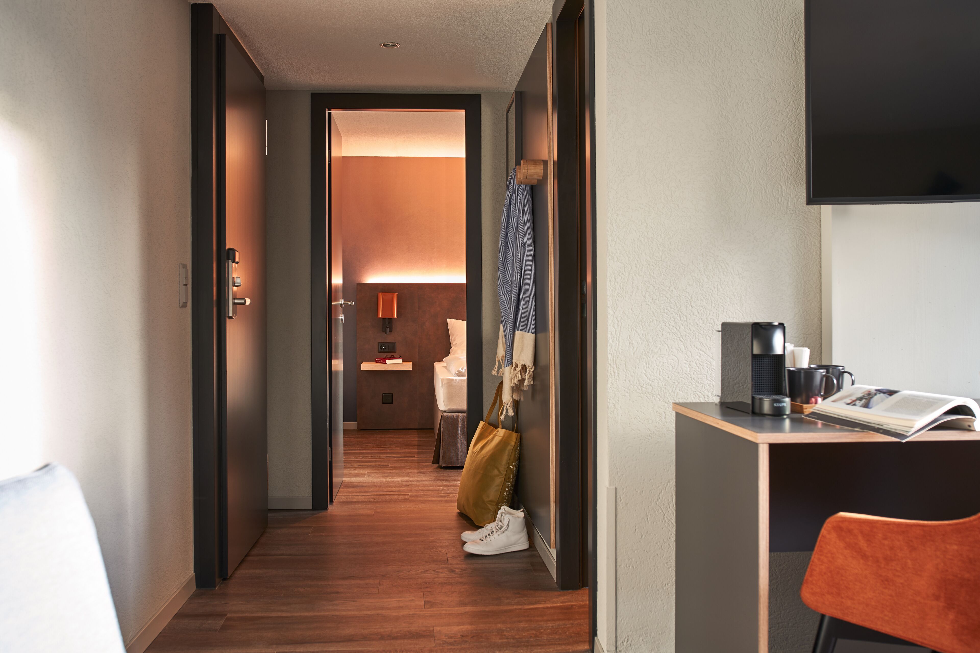 family room | 1 bedroom, in-room safe, desk, soundproofing