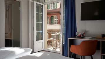 In-room safe, desk, soundproofing, free cots/infant beds