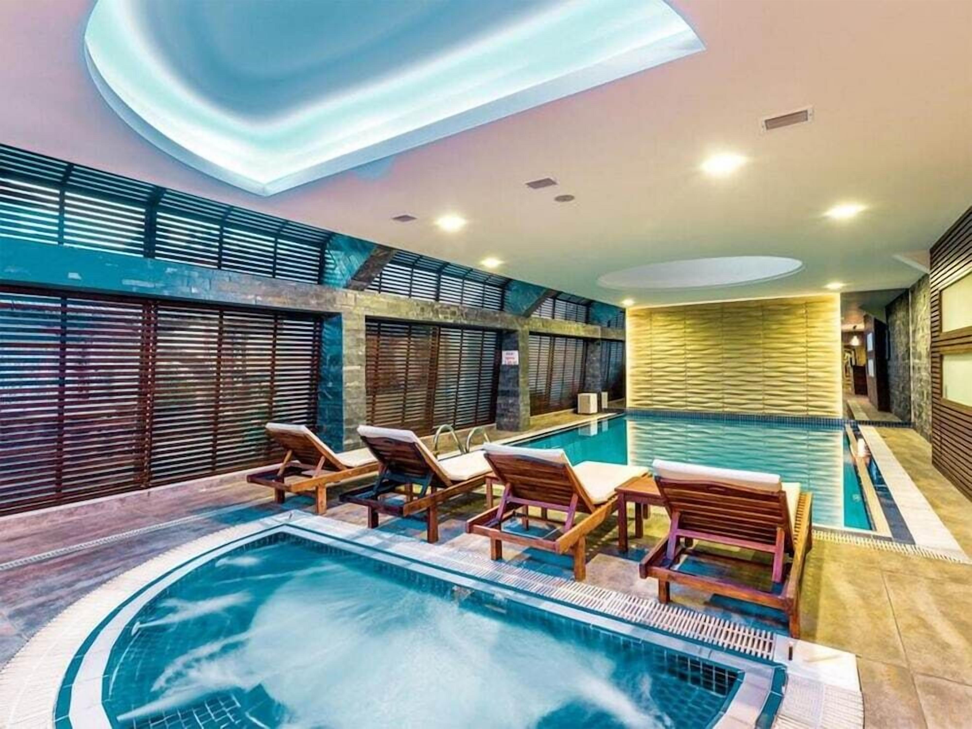 Indoor pool, outdoor pool