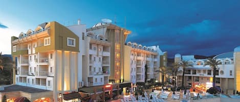 Indoor pool, outdoor pool