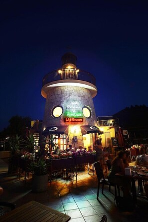 Outdoor dining - Grand Cettia (Marmaris)