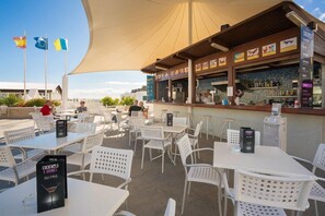 Outdoor dining - Relaxia Lanzaplaya (Tías)
