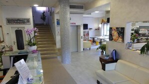 Ảnh chưa phân loại, 3 trong số 71 ảnh, nút