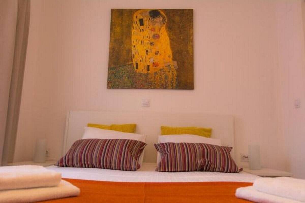 Double Room (Double Room (Second floor)) | 3 bedrooms, WiFi (free), bed sheets