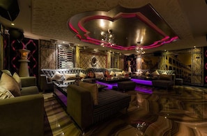 Uklassifisert bilde, 3 av 14, knapp