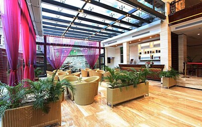 Donghu Grand Hotel
