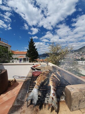Apartamento (One-Bedroom Apartment with Hot Tub) | Terraço/pátio