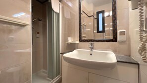 Bathroom - Bajamar Beach Hotel (Formia)