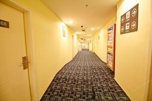 7 Days Inn Xian Dong Da Jie Jian Guo Road