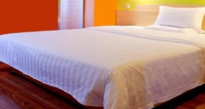 7 Days Inn