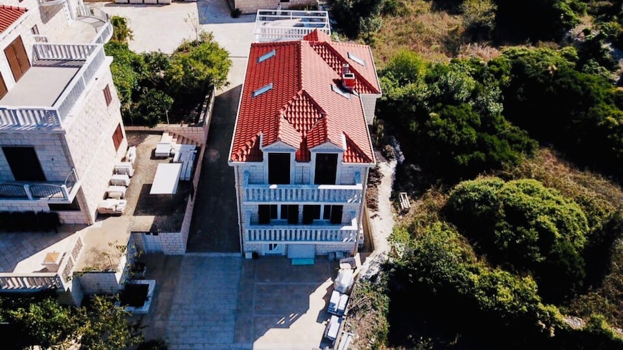 Villa Tonika