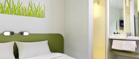 Triple Room, Multiple Beds