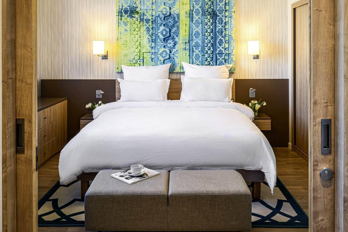 Standard Apartment, 1 Bedroom | Minibar, in-room safe, desk, laptop workspace