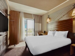Superior Room, 1 Queen Bed, Balcony - ibis Aktobe (Aktobe)