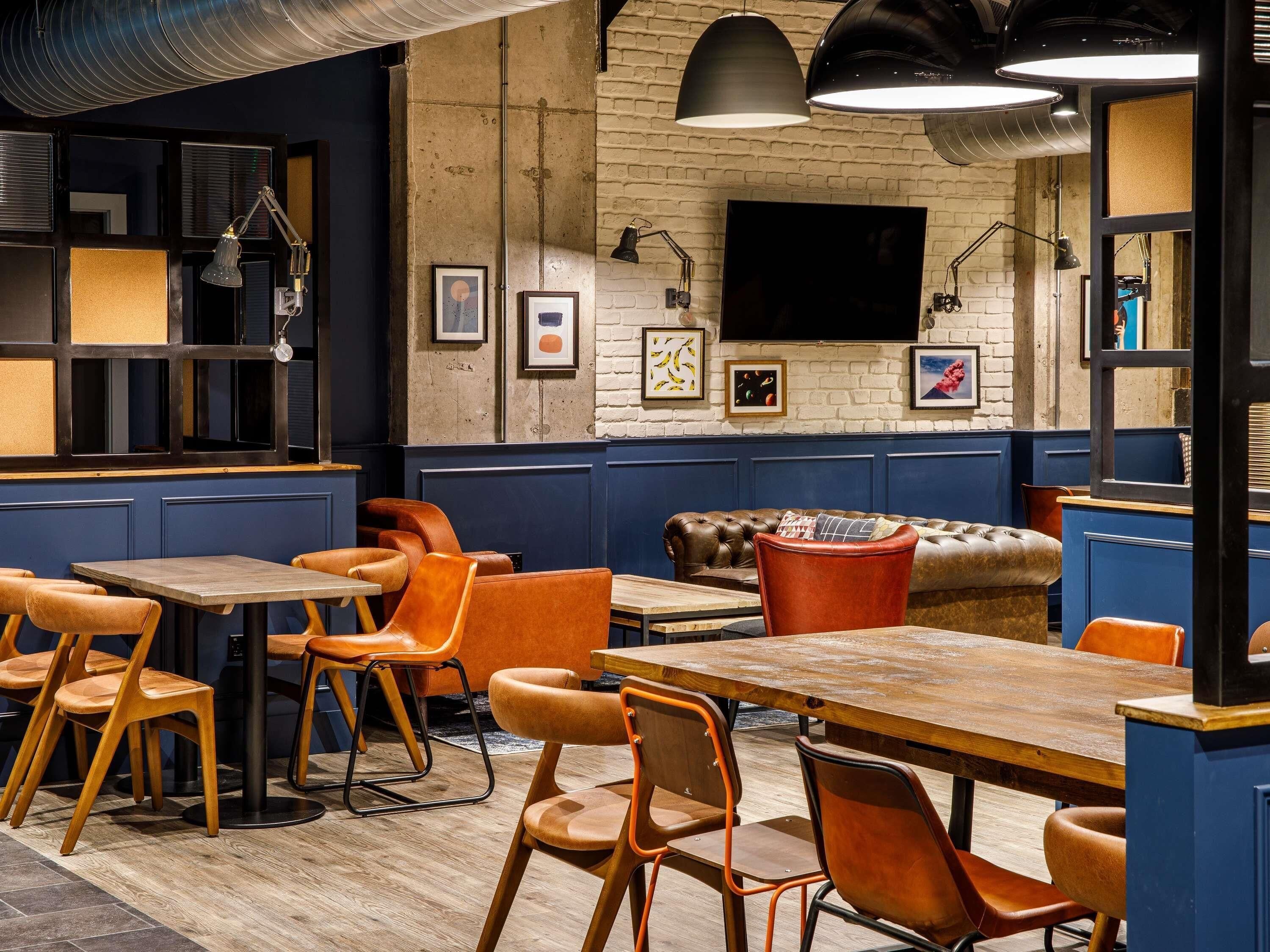 lunch and dinner served