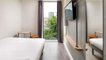 Bureau, rideaux occultants, Wi-Fi gratuit, draps fournis