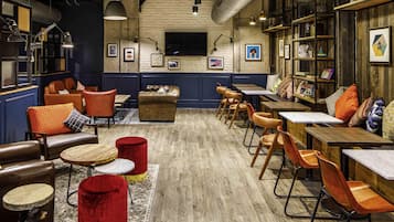 Lunch and dinner served