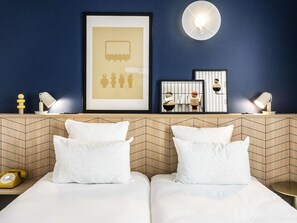 Quarto standard, 2 camas de solteiro | Roupas de cama premium, frigobar, cofres nos quartos, escrivaninha