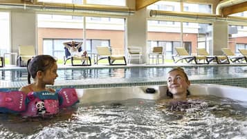 Sauna, tab panas, bilik wap, perkhidmatan urut