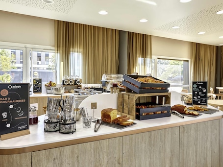 Daily buffet breakfast (EUR 14.50 per person)