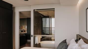 Apartment, 1 Bedroom, Lake View (Lake Front) | Minibar, in-room safe, desk, soundproofing