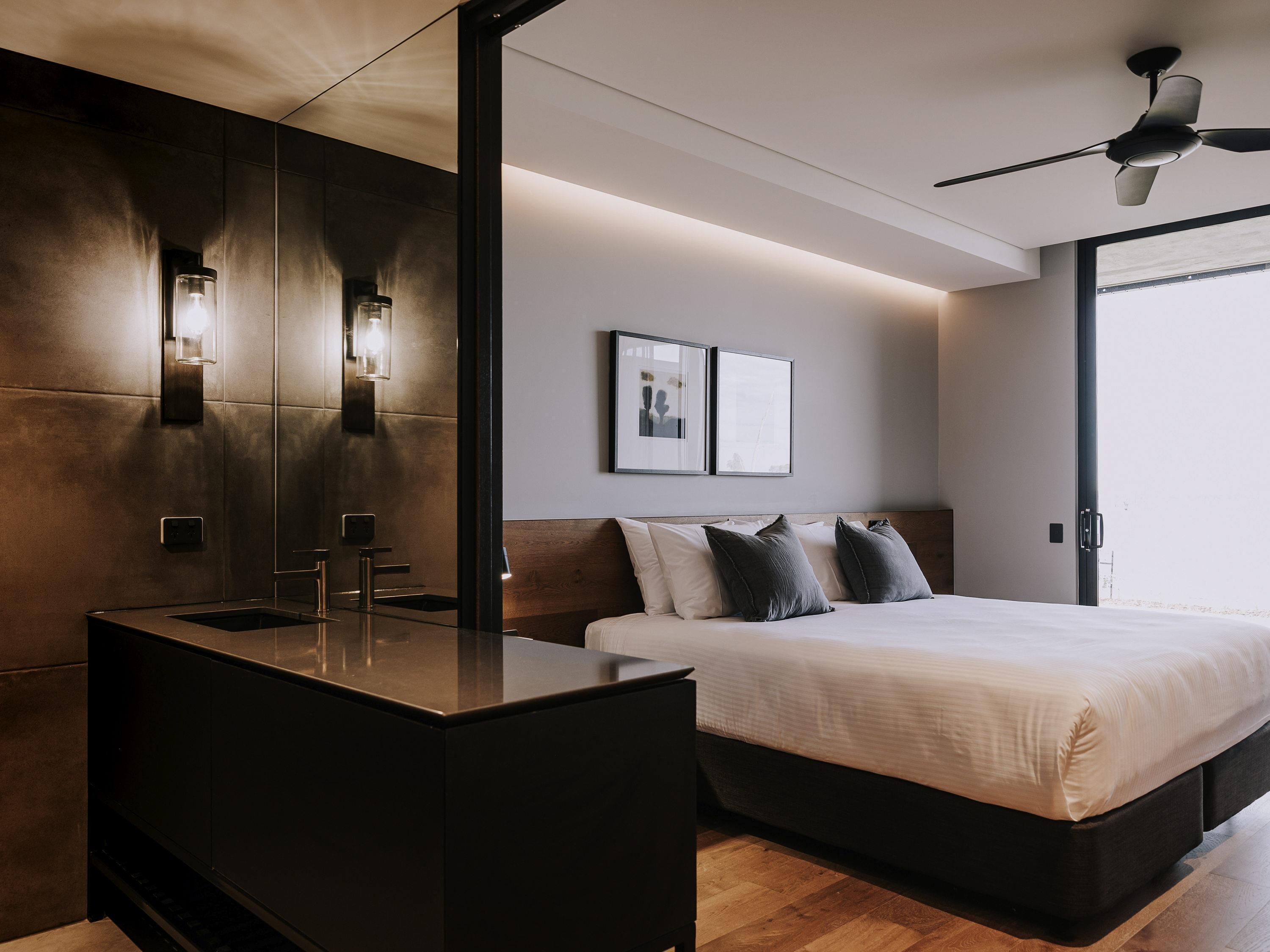 Minibar, in-room safe, desk, soundproofing