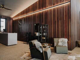 Couples treatment rooms, body treatments, hot stone massages