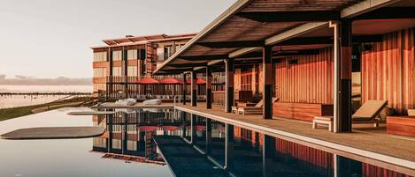 Outdoor pool, pool loungers