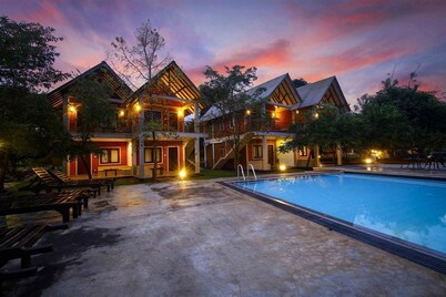 Elephas Resort & Spa