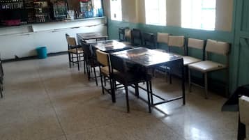 Breakfast, lunch, dinner served; local and international cuisine